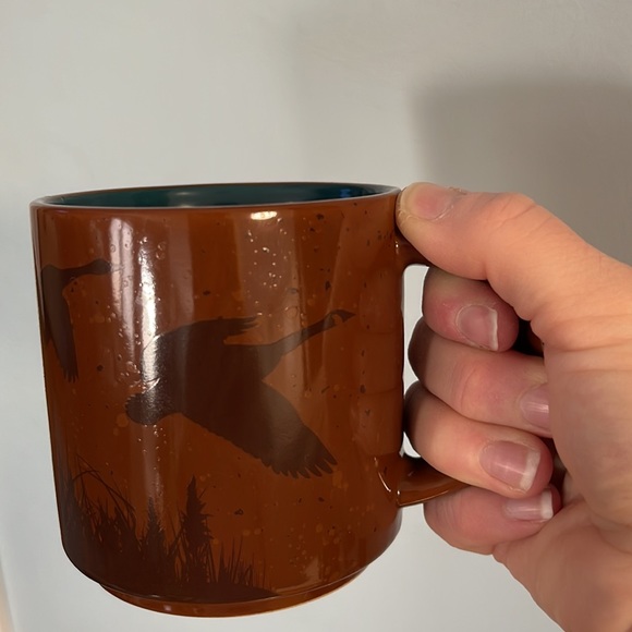 Tim Hortons 2017 Limited edition Geese brown and blue stackable mug - Picture 8 of 8